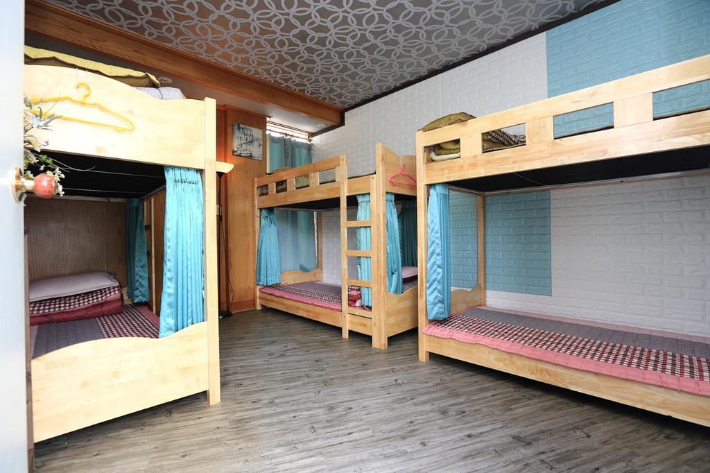 Haevichi Elmar Guesthouse Сеогвипо Екстериор снимка